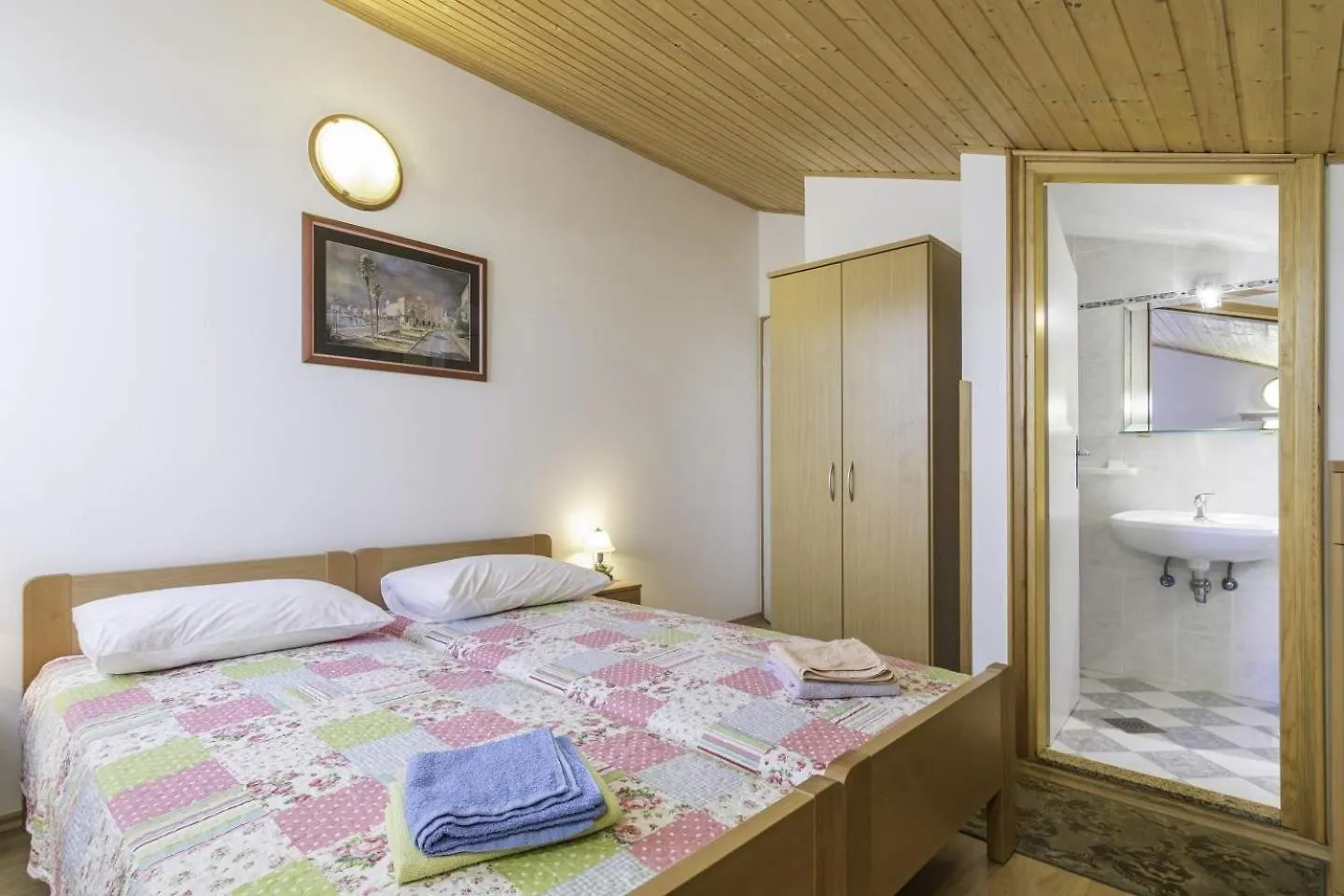 Emanuel Apartments Tar-Vabriga 0*,