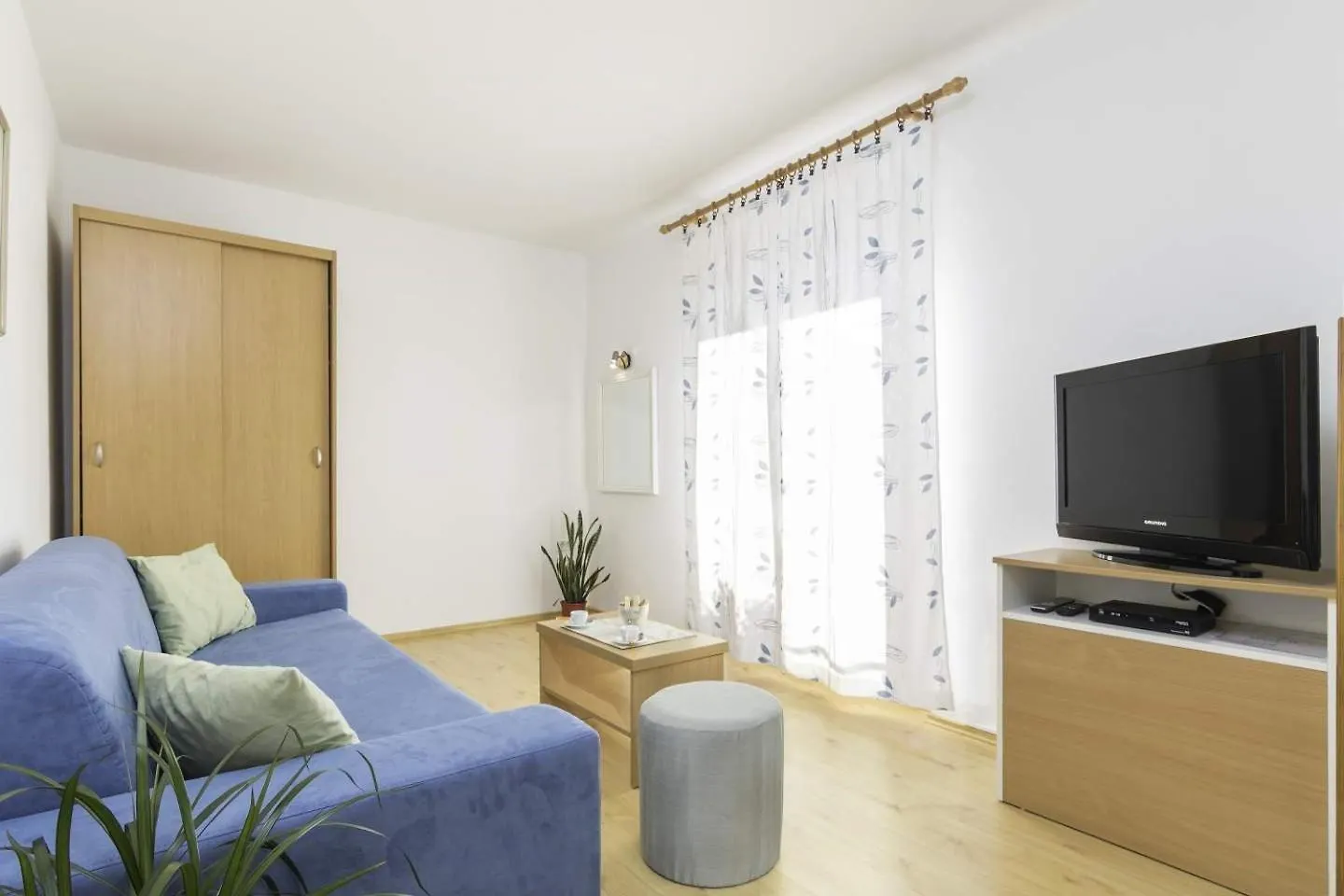 Emanuel Apartments Tar-Vabriga 0*,