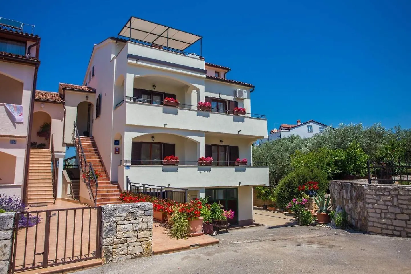 Emanuel Apartments Tar-Vabriga 0*,  Croatia